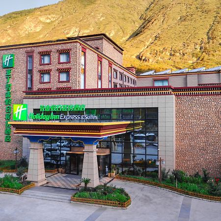 Holiday Inn Express Daocheng Yading, An Ihg Hotel Екстер'єр фото