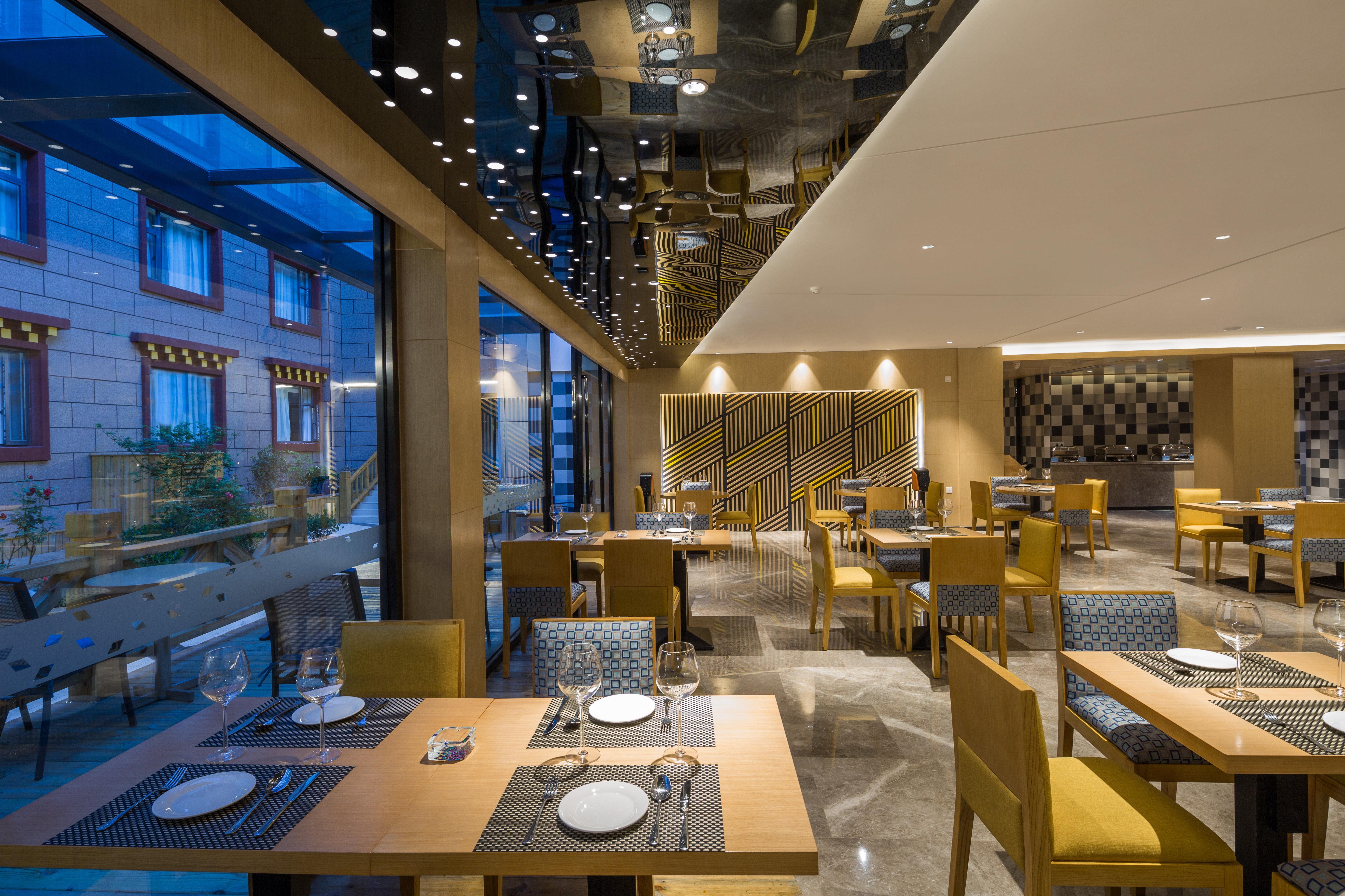 Holiday Inn Express Daocheng Yading, An Ihg Hotel Екстер'єр фото